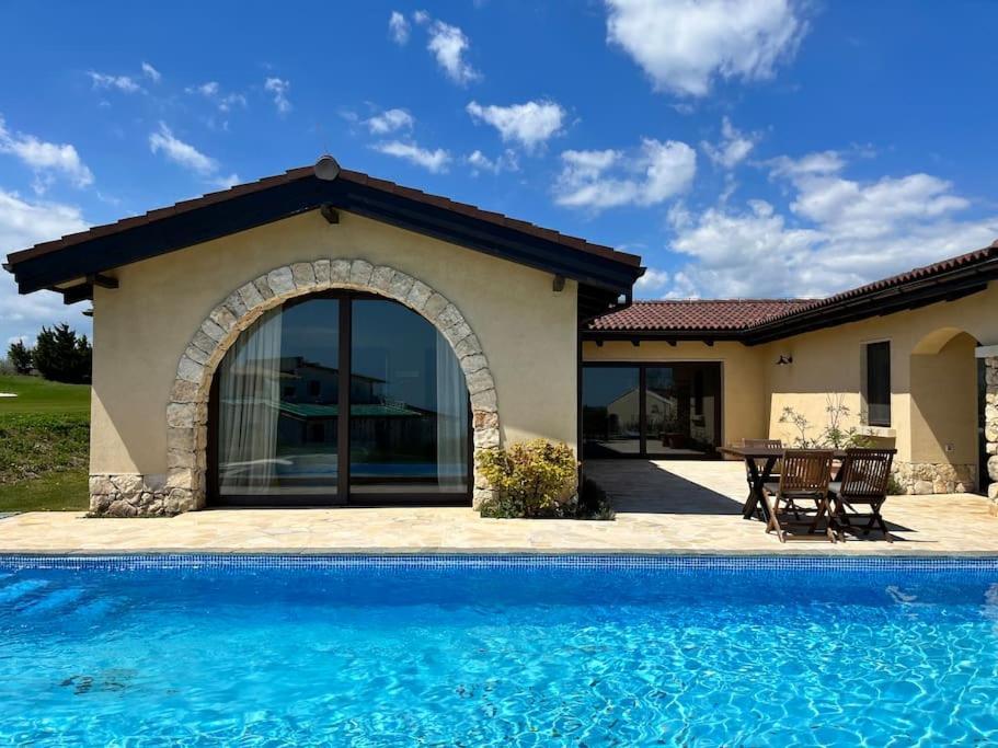 Private Villa at BlackSeaRama Golf&Villas Resort Balchik Exterior foto